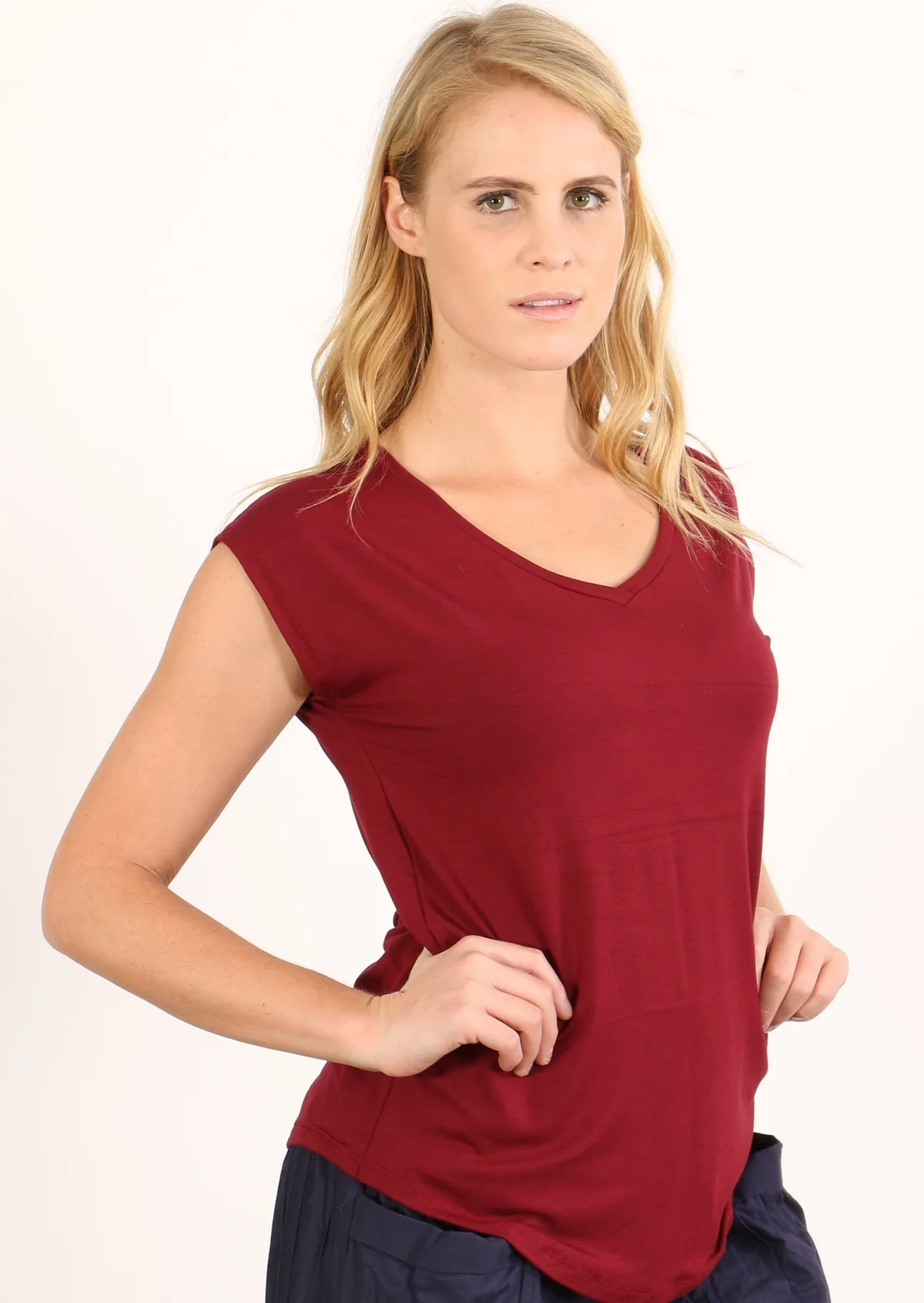 Simple Top V-neck Maroon - Ysert