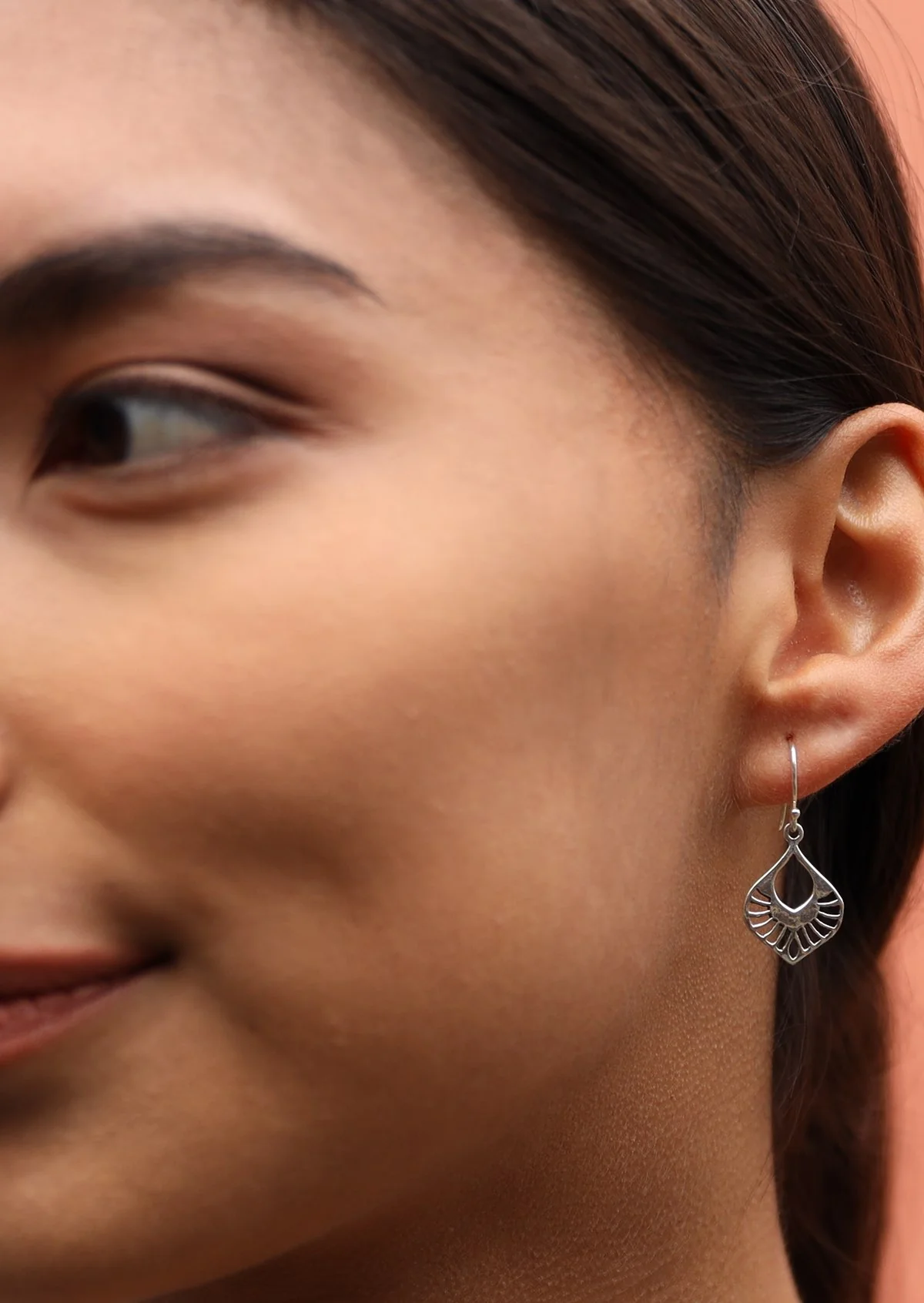 Silver Nouveau Teardrop Flat Earrings - Ysert