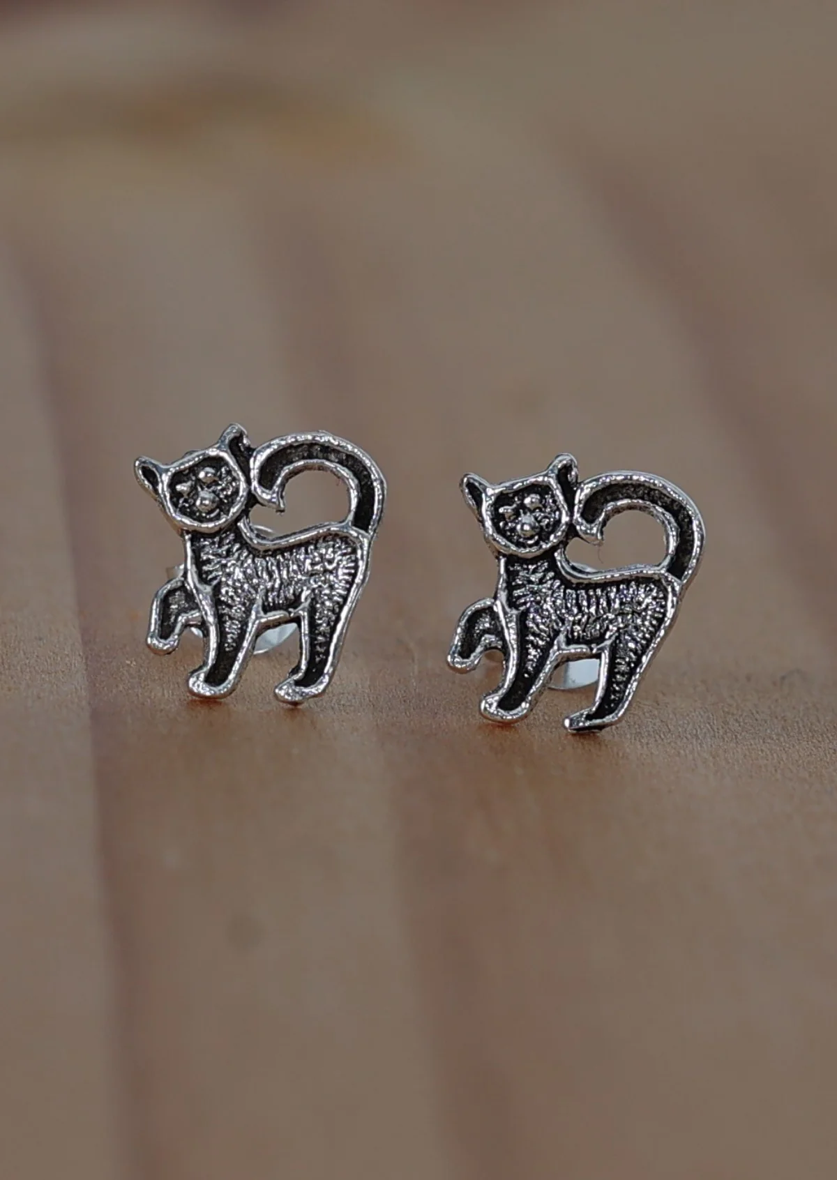 Silver Kitten Studs - Ysert