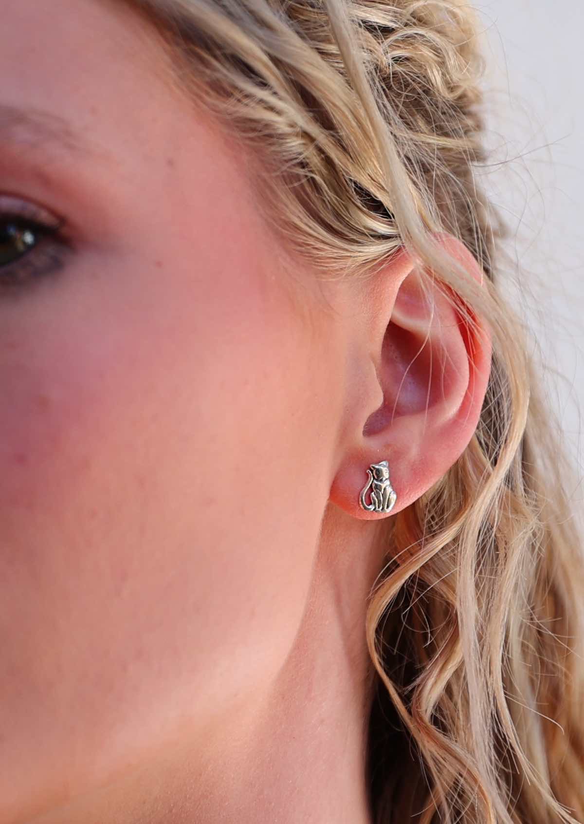 Happy Cat Silver Studs - Ysert