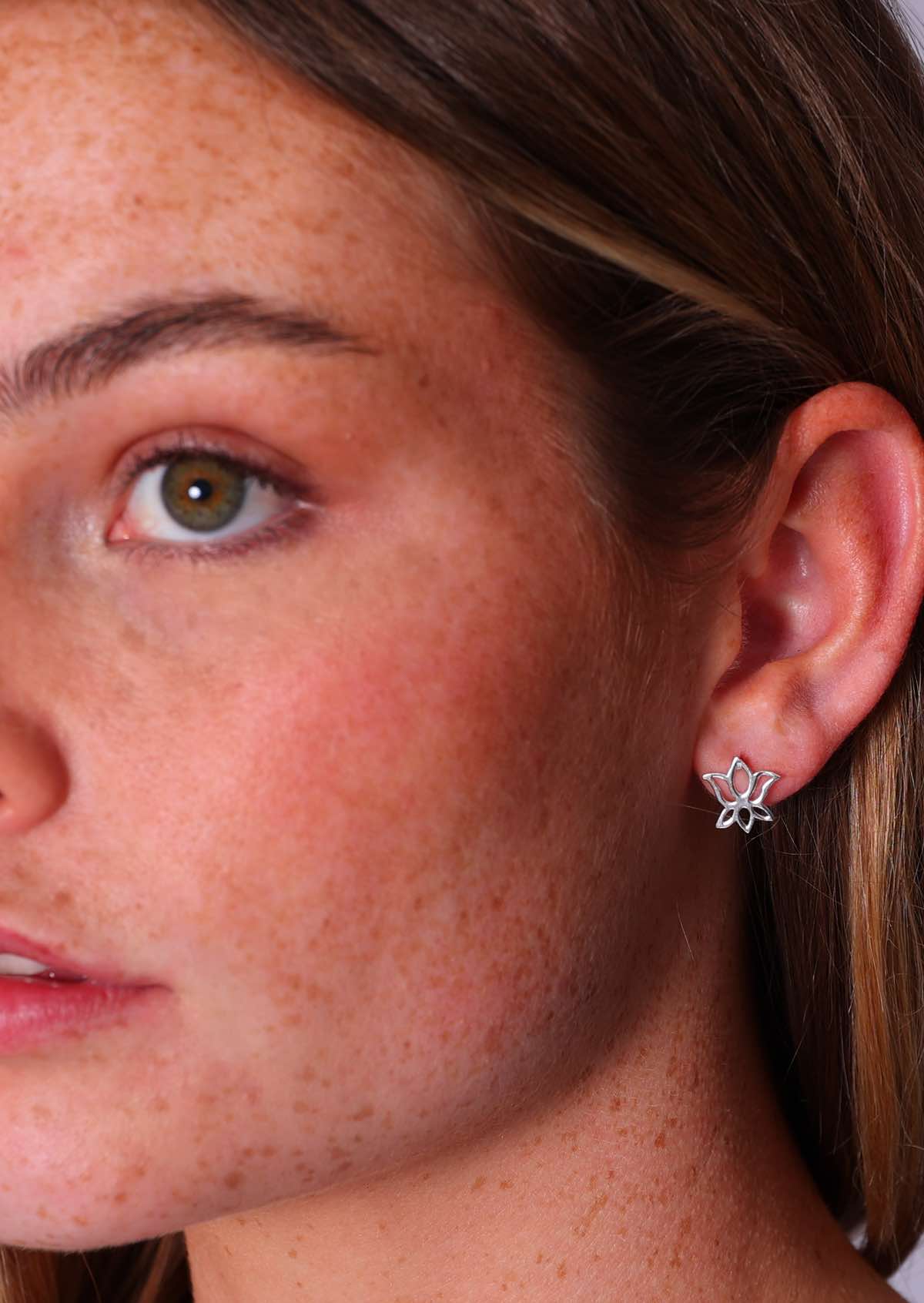Lotus Silver Studs - Ysert