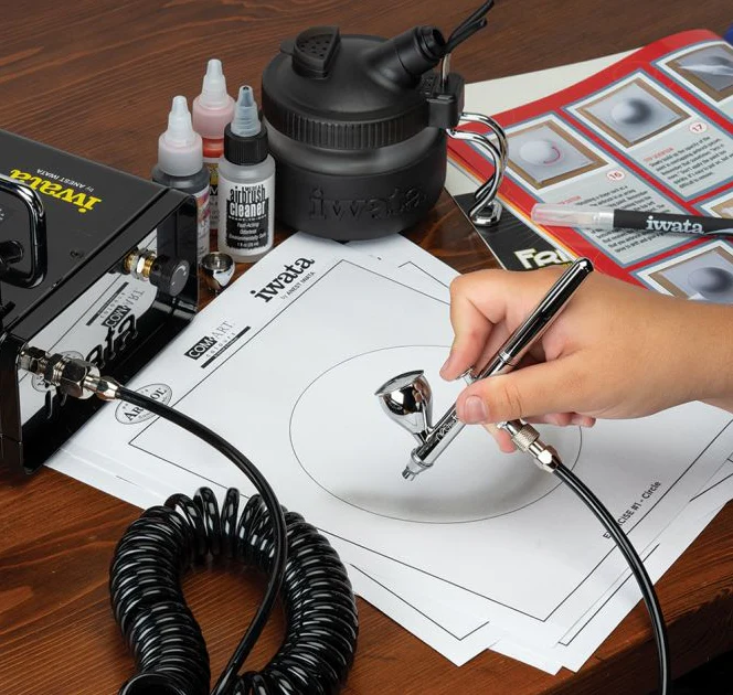 Iwata Beginner Airbrush Kit with NEO CN - Ysert