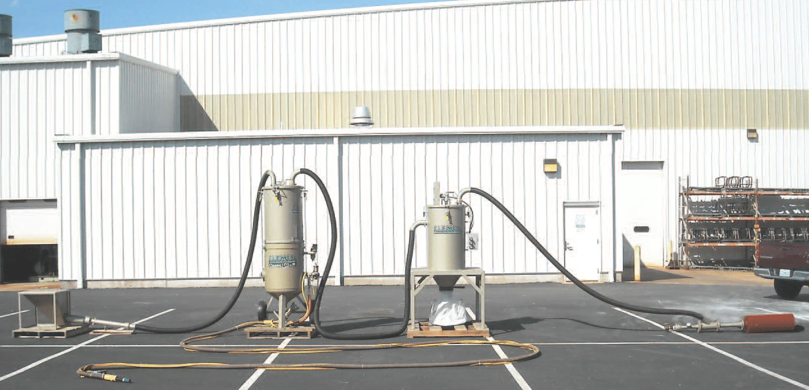 Clemco Easy Load System and Closed Circuit Blast System - Ysert