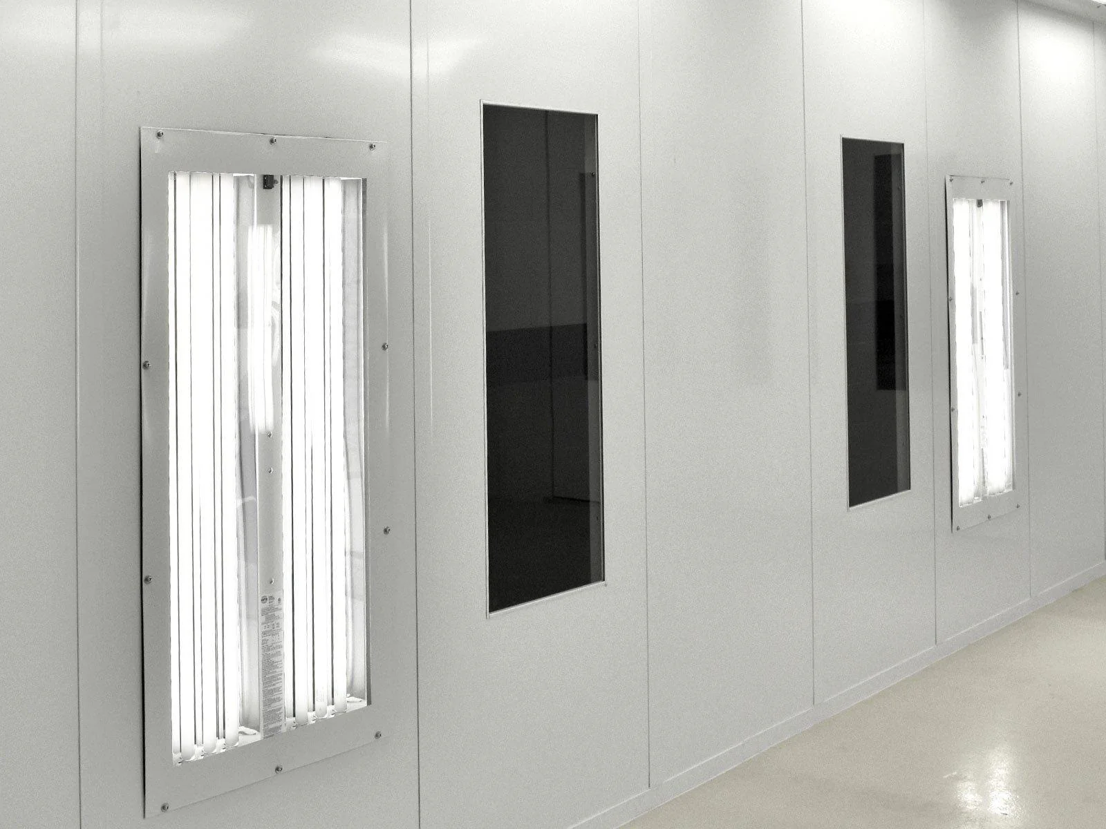 4 Tube Fixture with Laminated Glass for Blast Booths ONLY (bulbs NOT included) - Ysert