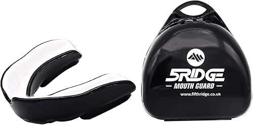 Paradenti in gomma – paradenti professionale per sport di contatto, rugby, arti marziali, karate, rugby, MMA, boxe, hockey, calcio flessibile per giovani e adult (White/Black, Adult(+12)) - Ysert